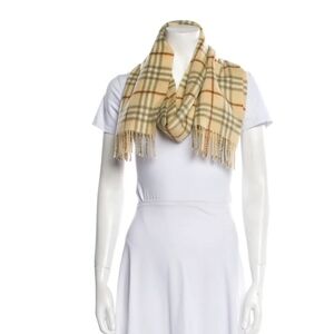 Elegant Burberry 100% cashmere classic check long scarf.